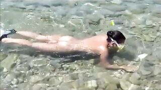 Paar macht Sex an einem abgelegenen Strand