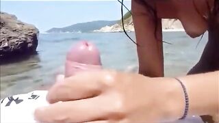 Paar macht Sex an einem abgelegenen Strand