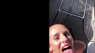 Schöne Schwingen-Amateur-heiße Mutti liebt Sex mit Männern